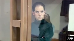 Evan Geršković na saslušanju u Moskvi