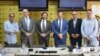 Predstavnici organizacija koje su potpisale Deklaracije "Srbija u NATO i EU" poziraju za kolektivnu fotografiju tokom predstavljanja Deklaracije, u Medijacentru u Beogradu, 21. juna 2023. (Foto: Medijacentar Beograd)
