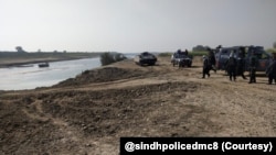 دریائے سندھ کے کنارے واقع علاقے کو کچے کا علاقہ کہا جاتا ہے۔