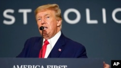 แฟ้ม - อดีตปธน.โดนัลด์ ทรัมป์ กล่าวที่ America First Policy Institute agenda summit ในกรุงวอชิงตัน 26 ก.ค. 2022 (AP Photo/Andrew Harnik, File)
