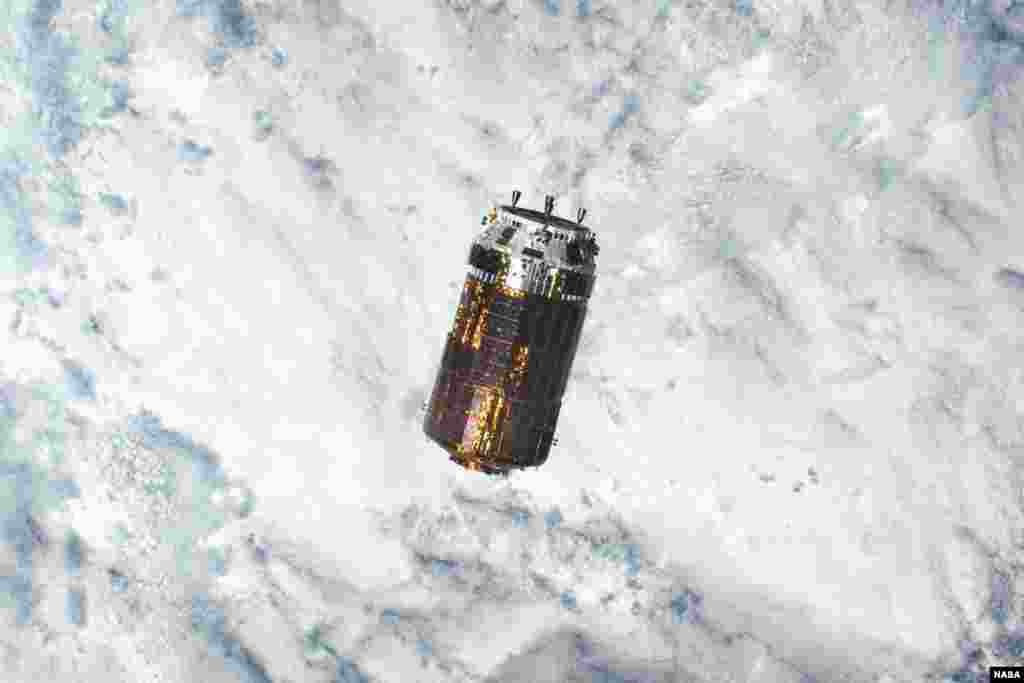 Expedition 50 Commander Shane Kimbrough of NASA shared this photograph of the Japan Aerospace Exploration Agency’s Kounotori H-II Transfer Vehicle (HTV-6) as it approached the International Space Station, Dec. 12, 2016