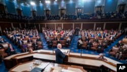 Presidenti Biden gjatë fjalimit për Gjendjen e Vendit në Kongres (1 mars 2022)