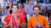 Taylor Fritz a goch, ak Rafael Nadal, moun peyi Espay, kenbe twofe premye ak dezyem plas yo apre Fritz kale Nadal nan final maskilen Open BNP Paribas la Dimanch, 20 Mas 2022. 