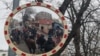 Novosadska opozicija blokirali su u četvrtak zgradu Policijske uprave zbog prebijanja penzionera Ilije Kostića