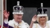 Britanski kralj Čarls III i kraljica Kamila na balkonu Bakingemske palate posle ceremonije krunisanja u Londonu, 6. maja 2023. (Foto: AP/Frank Augstein)