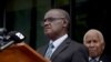 Perdana Menteri Kepulauan Solomon yang baru terpilih, Jeremiah Manele, berbicara dalam konferensi pers di luar Gedung Parlemen di Honiara pada 2 Mei 2024. (Foto: AFP)