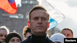 ARHIVA - Aleksej Navalni na mitingnu povodom petogodišnjice ubistva opozicionog političara Borisa Nemcova, u Moskvi, 29. februara 2020. 
