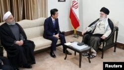 جاپان کے وزیر اعظم شنزو ابی نے ایرانی رہبرِ اعلیٰ آیت اللہ علی خامنہ ای سے بھی ملاقات کی