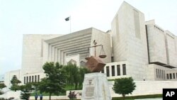 سیاسی و قانونی حلقے وزیر اعظم کے قوم سے خطاب کے منتظر