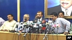 فاروق ستار نے حکومتی اتحاد سے علیحدگی کا اعلان ایک پریس کانفرنس میں کیا