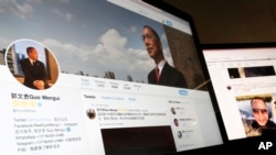 A Twitter page of Chinese exiles businessman Guo Wengui is seen on a computer screen in Beijing, in an effort to repatriate one of its most wanted exiles. Steve Bannon was arrested on his yacht.